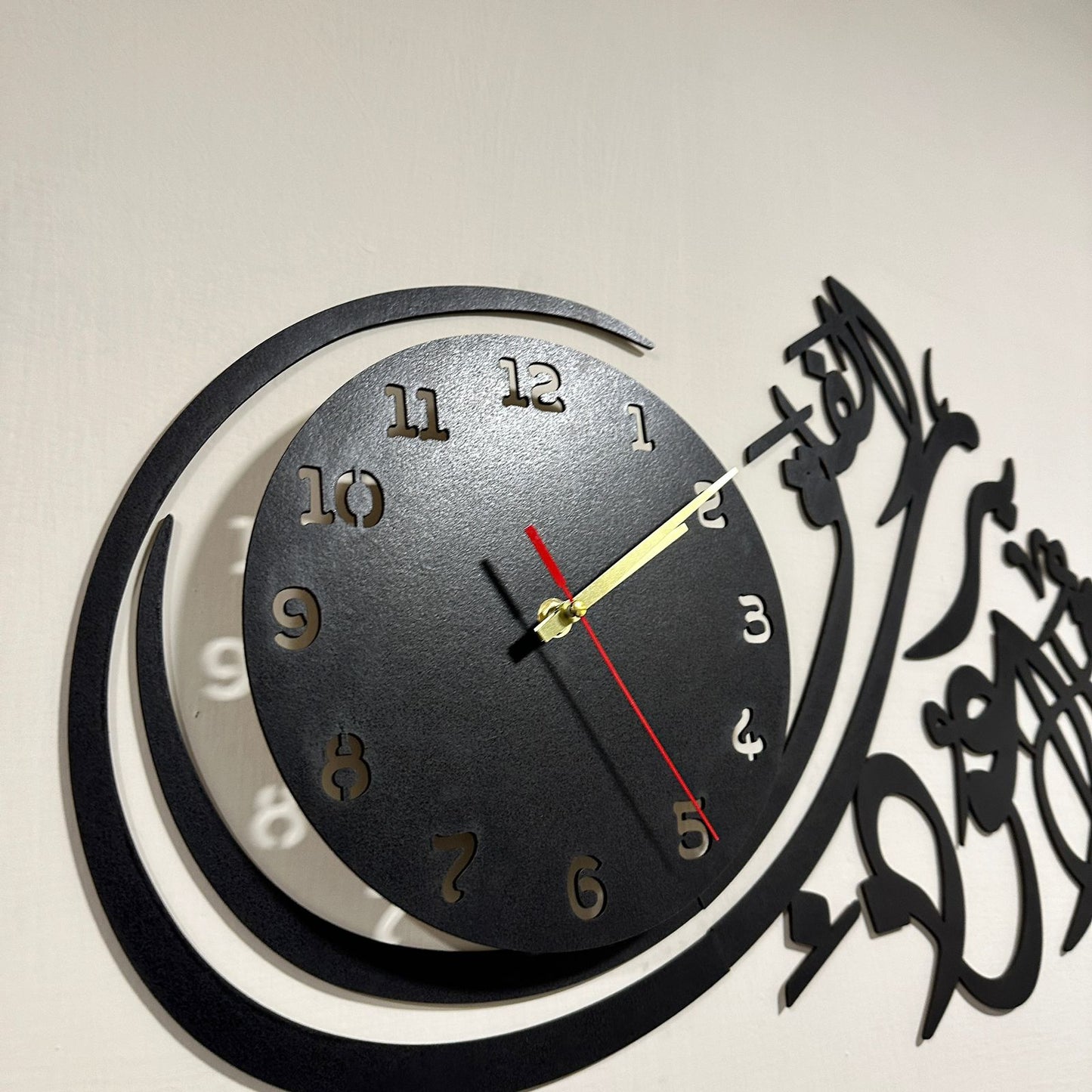 Islamic Wooden Wall Clock - Qul Auzu Bi Rabbil Falaq - Wooden Material - Image 3