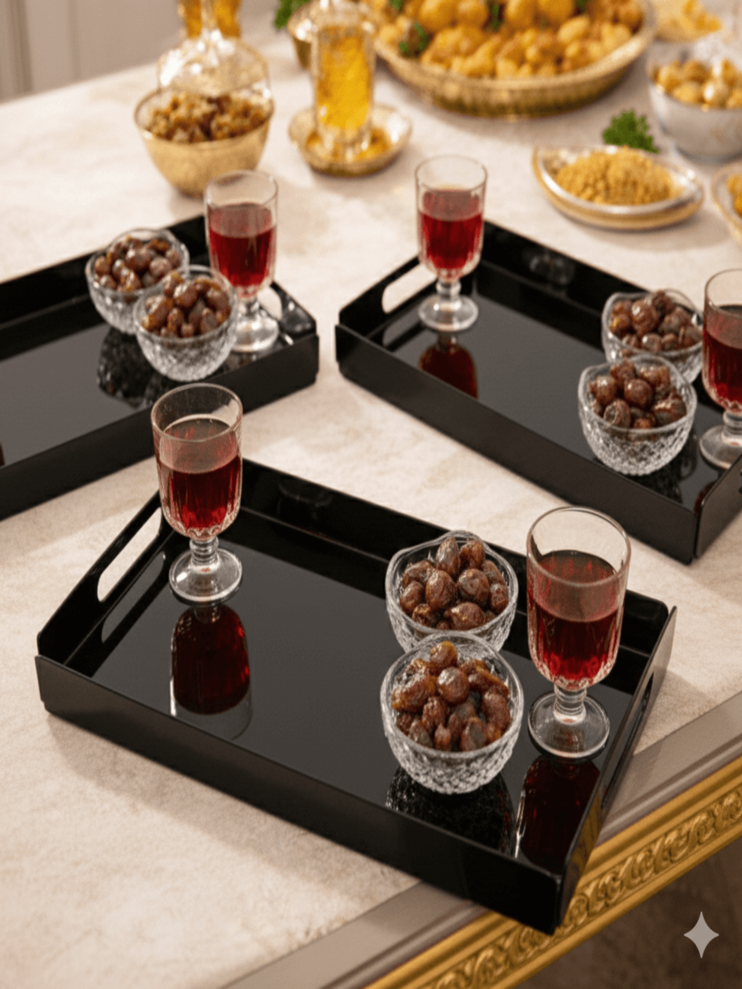 Elegant and minimal Set of 3 Black Acrylic Trays - Image 1
