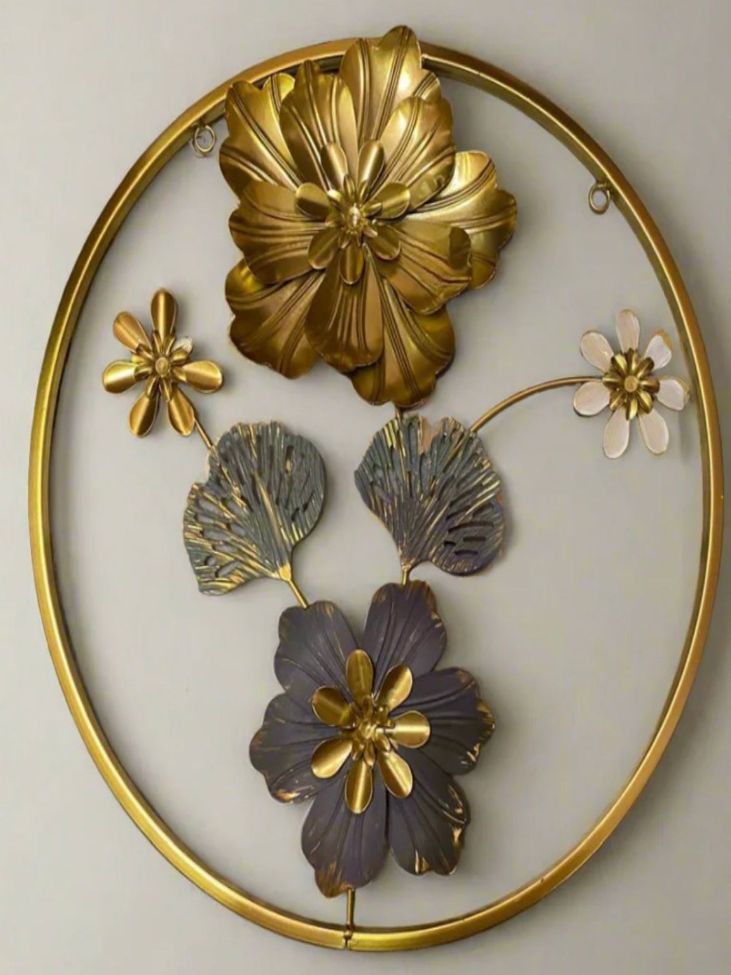Round Golden Metal Flower Frame – Elegant Imported Decorative Wall Art - Image 1