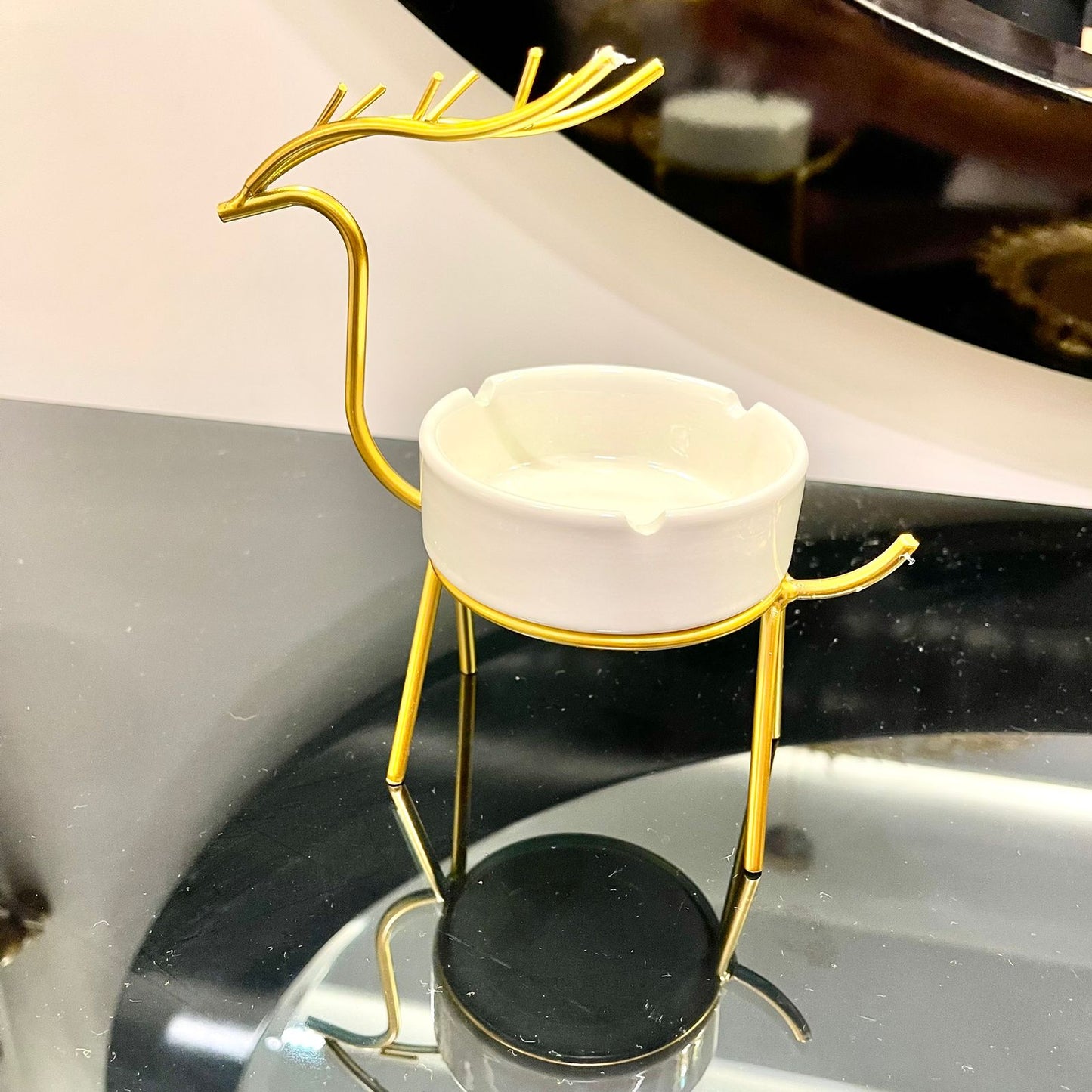 METALLIC GOLDEN GAZELLE STYLE ASH TRAY DECOR FOR TABLE AND HOME - Image 3