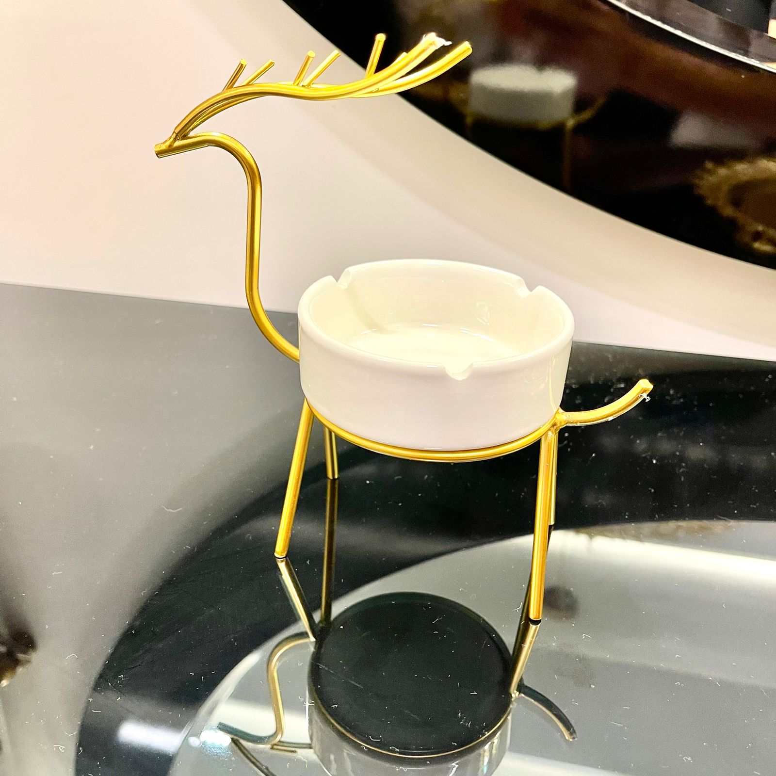 METALLIC GOLDEN GAZELLE STYLE ASH TRAY DECOR FOR TABLE AND HOME - Image 3